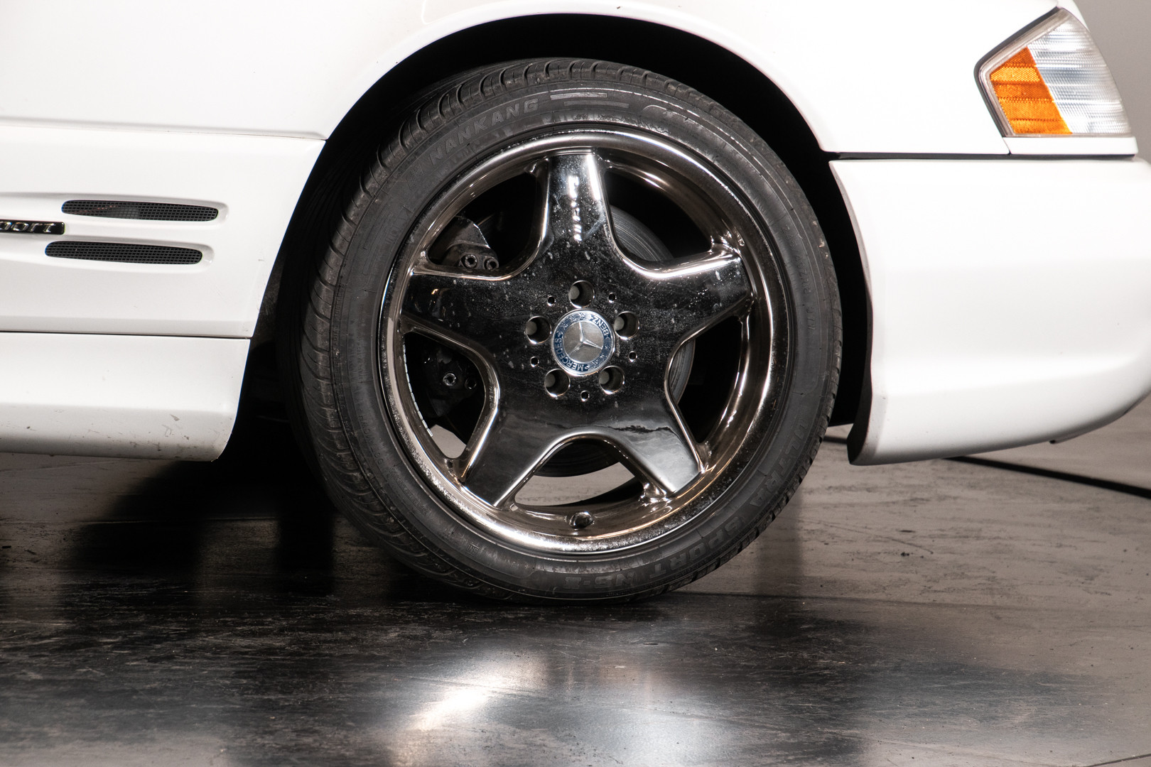 2000 Mercedes-Benz SL500 7