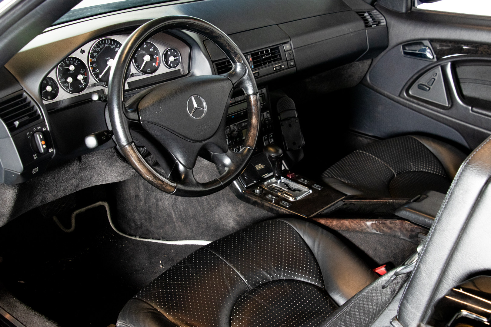 2000 Mercedes Benz SL500 Blue Edition 21