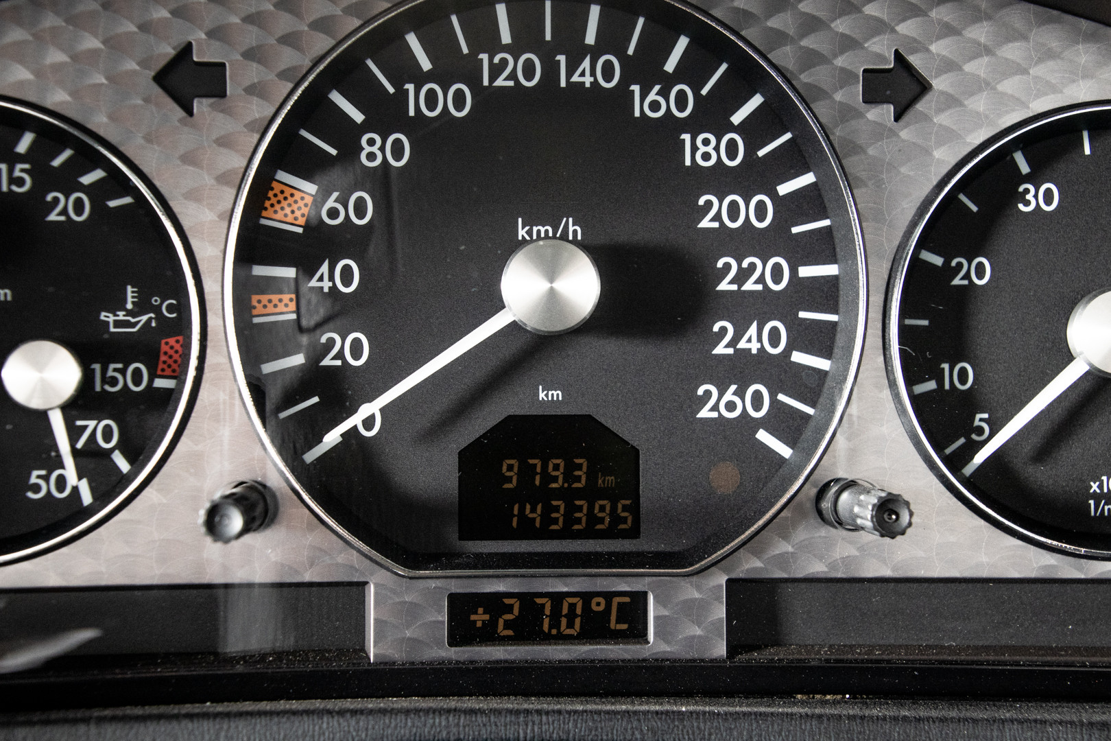 2000 Mercedes Benz SL500 Blue Edition 23