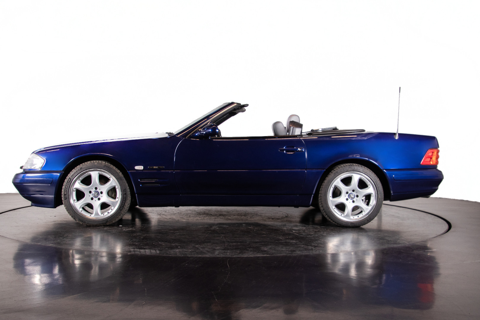 2000 Mercedes Benz SL500 Blue Edition 1