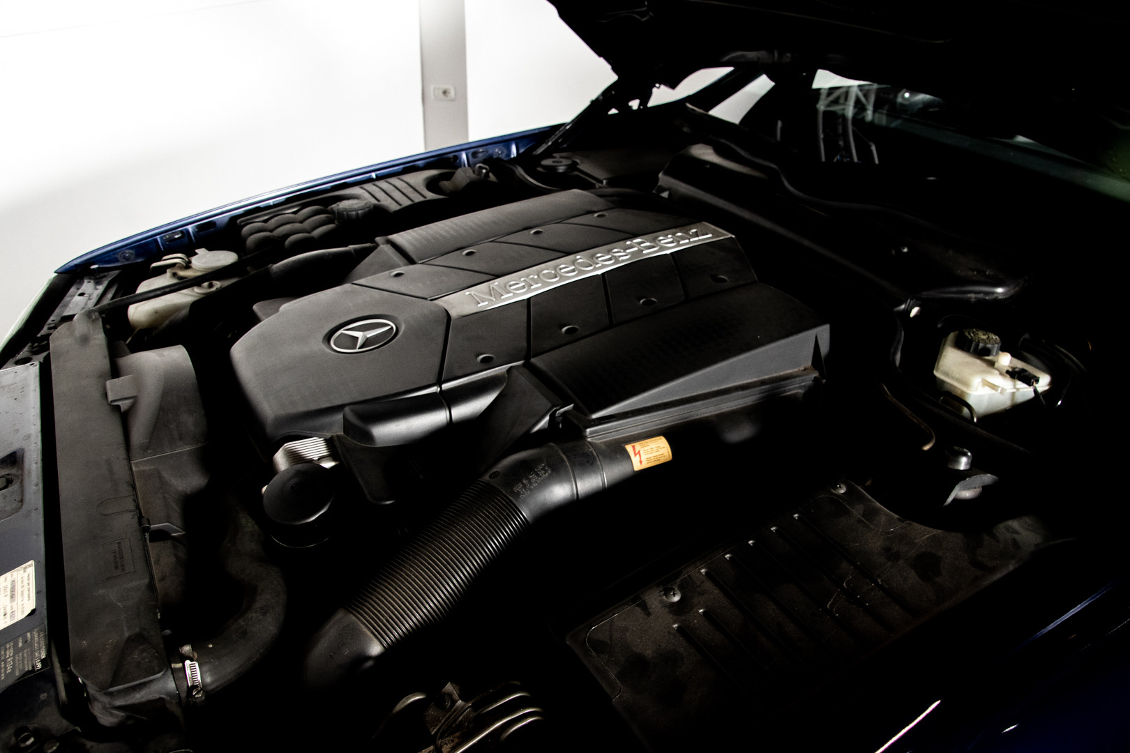 2000 Mercedes Benz SL500 Blue Edition 44