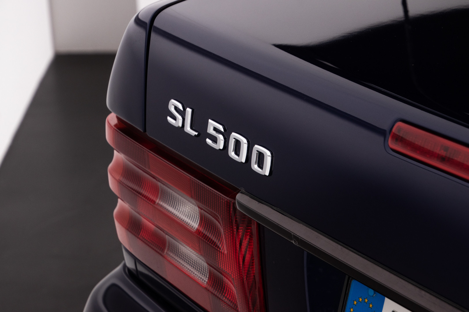 2000 Mercedes Benz SL500 Blue Edition 8