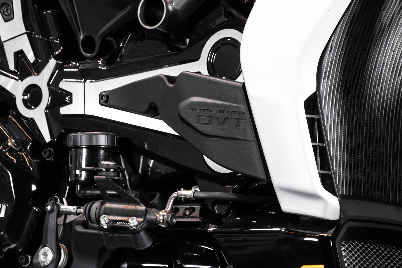 2016 Ducati X Diavel S 6