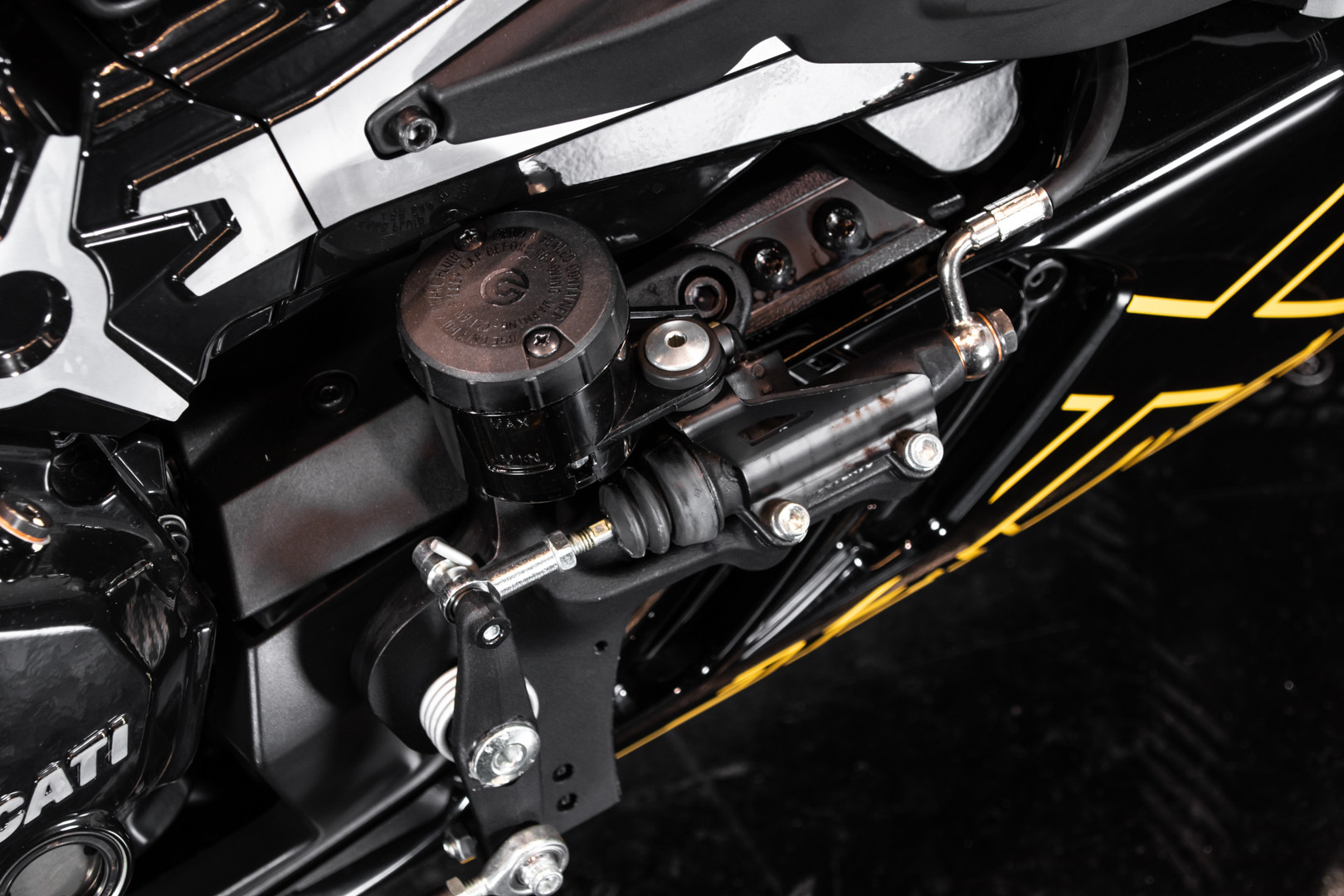 2016 Ducati X Diavel S 25