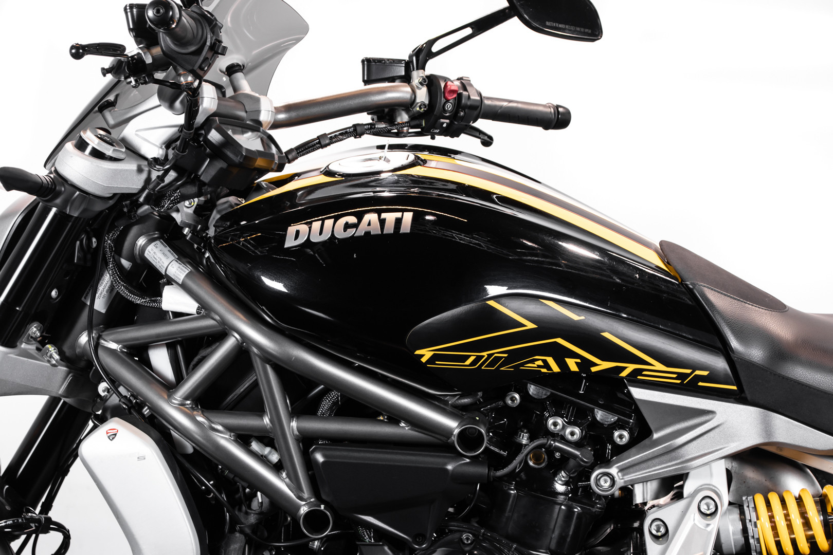 2016 Ducati X Diavel S 12