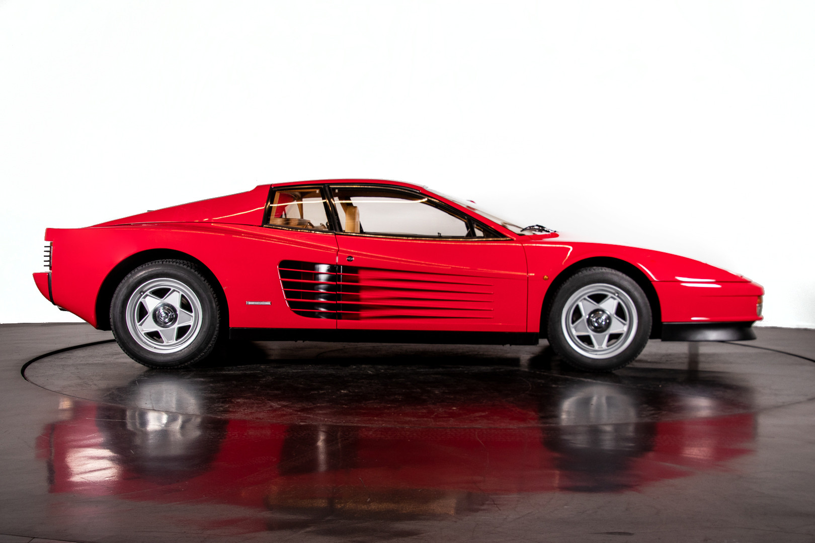 1985 Ferrari Testarossa "Monospecchio - Monodado" 6