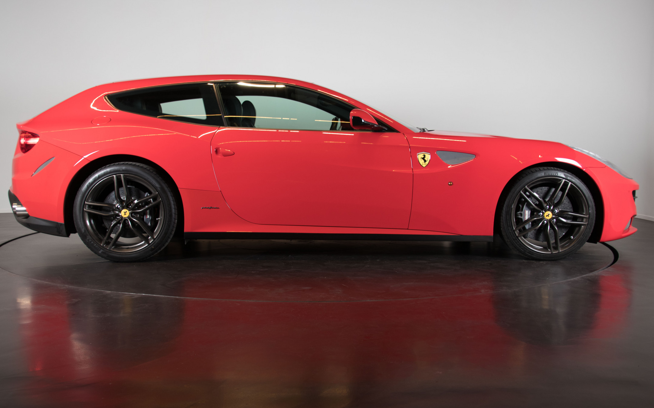 2014 Ferrari FF 6