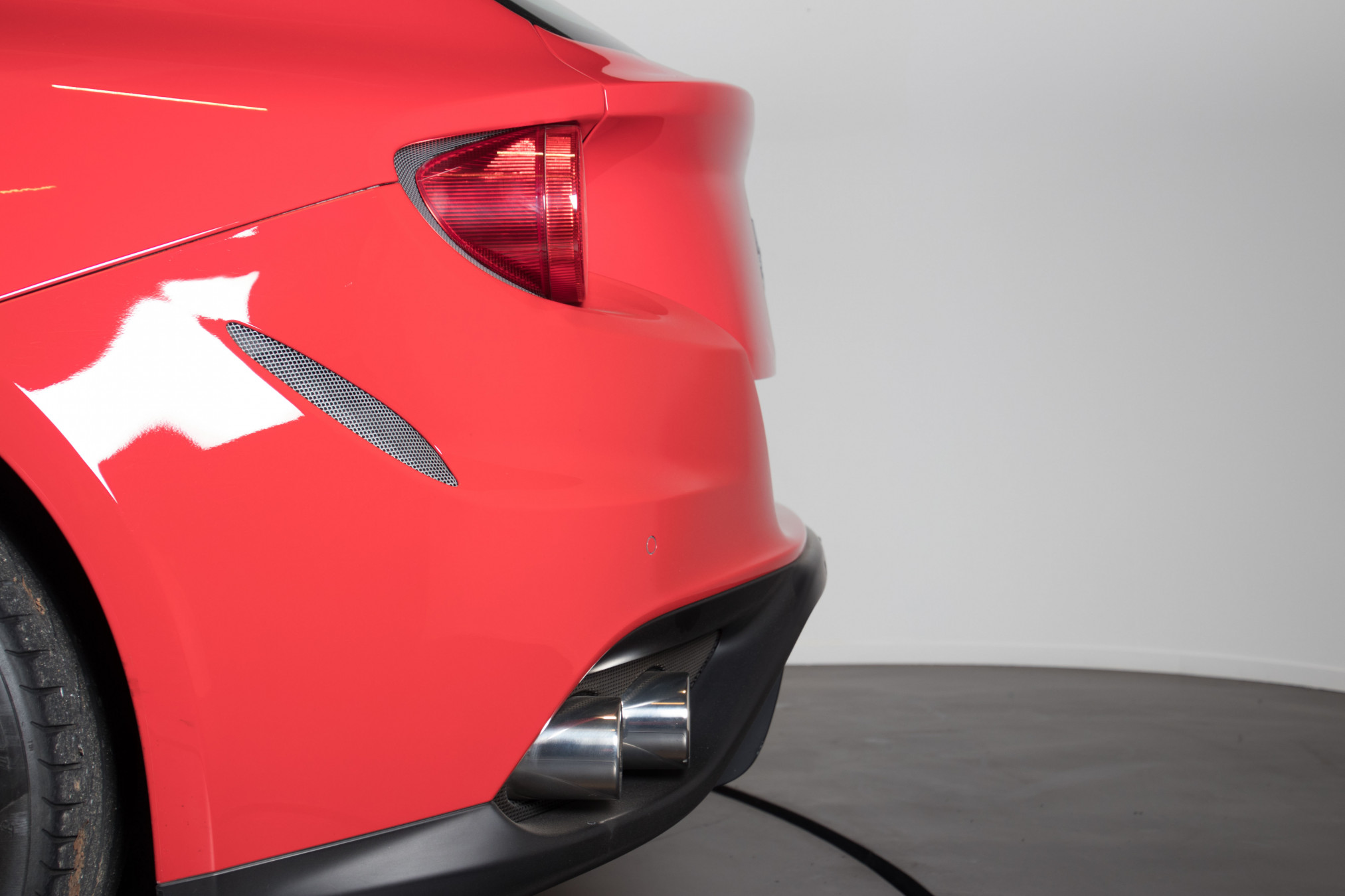 2014 Ferrari FF 37
