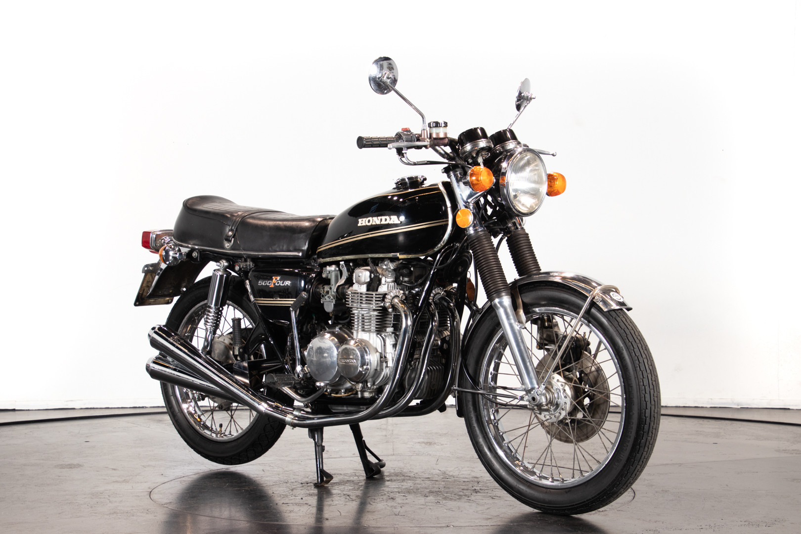 1976 Honda CB 500 Four 3