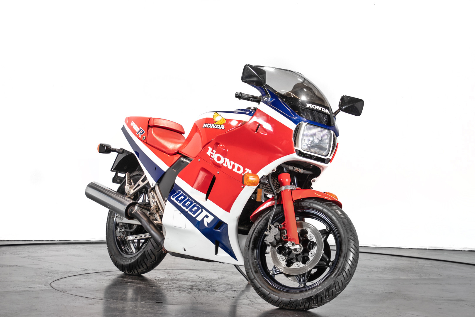 1984 Honda VF1000R 3