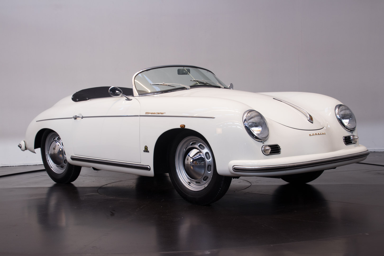 1955 Porsche 356 pre-A Speedster 4