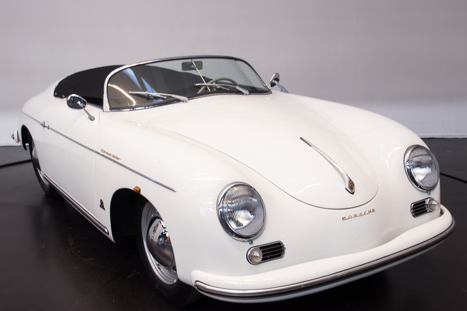 1955 Porsche 356 pre-A Speedster 3