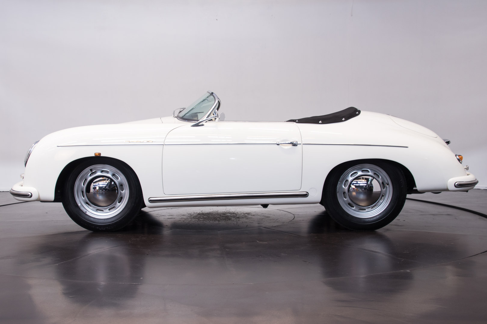 1955 Porsche 356 pre-A Speedster 10