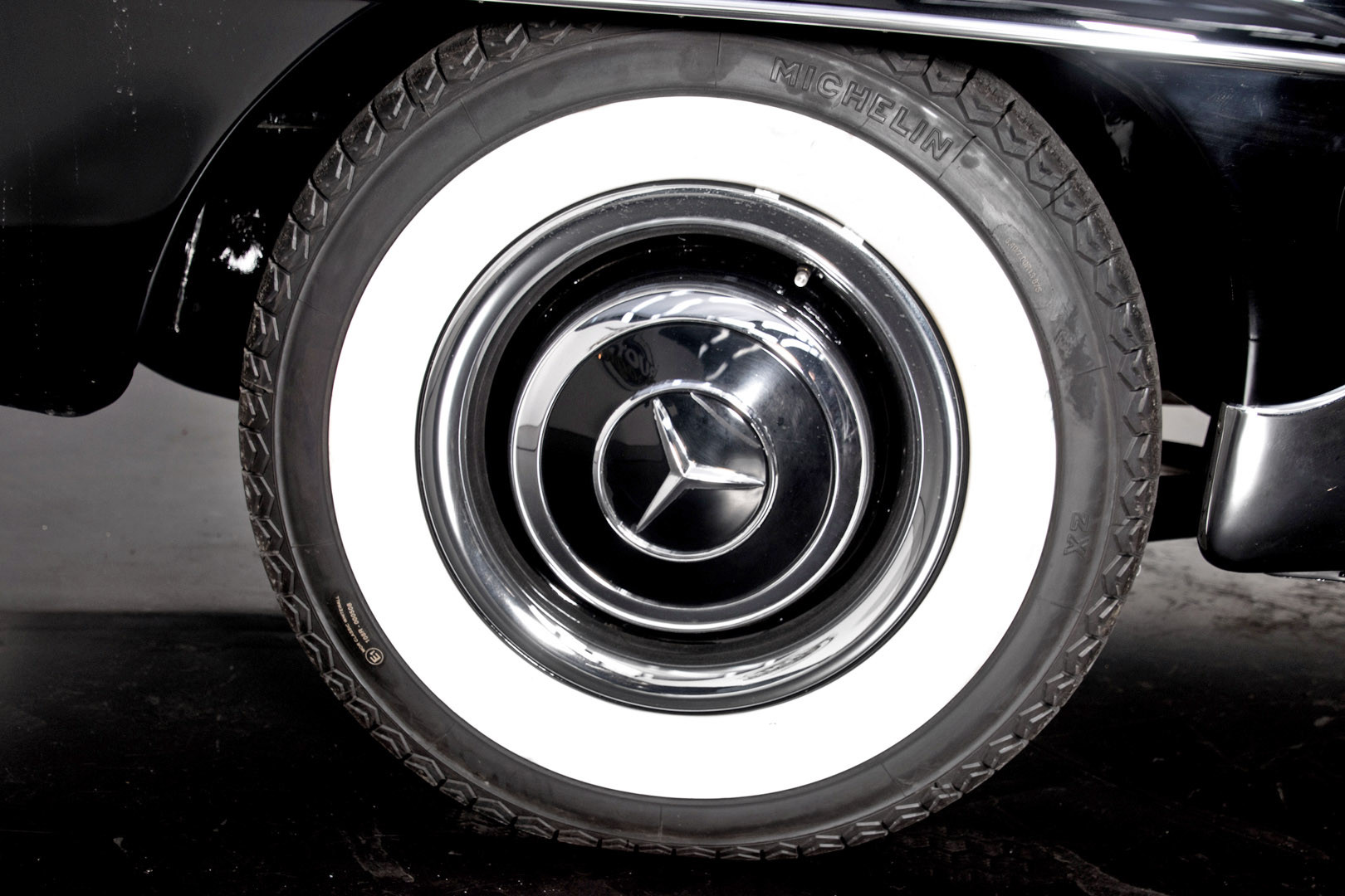1961 Mercedes-Benz 190 SL 24