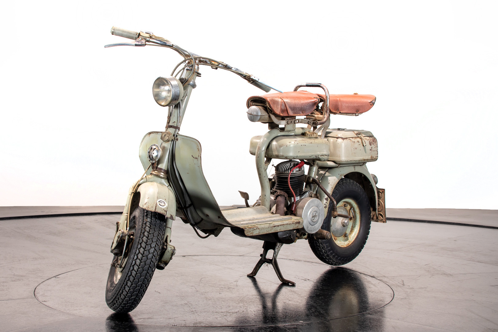 1953 INNOCENTI LAMBRETTA 125 1