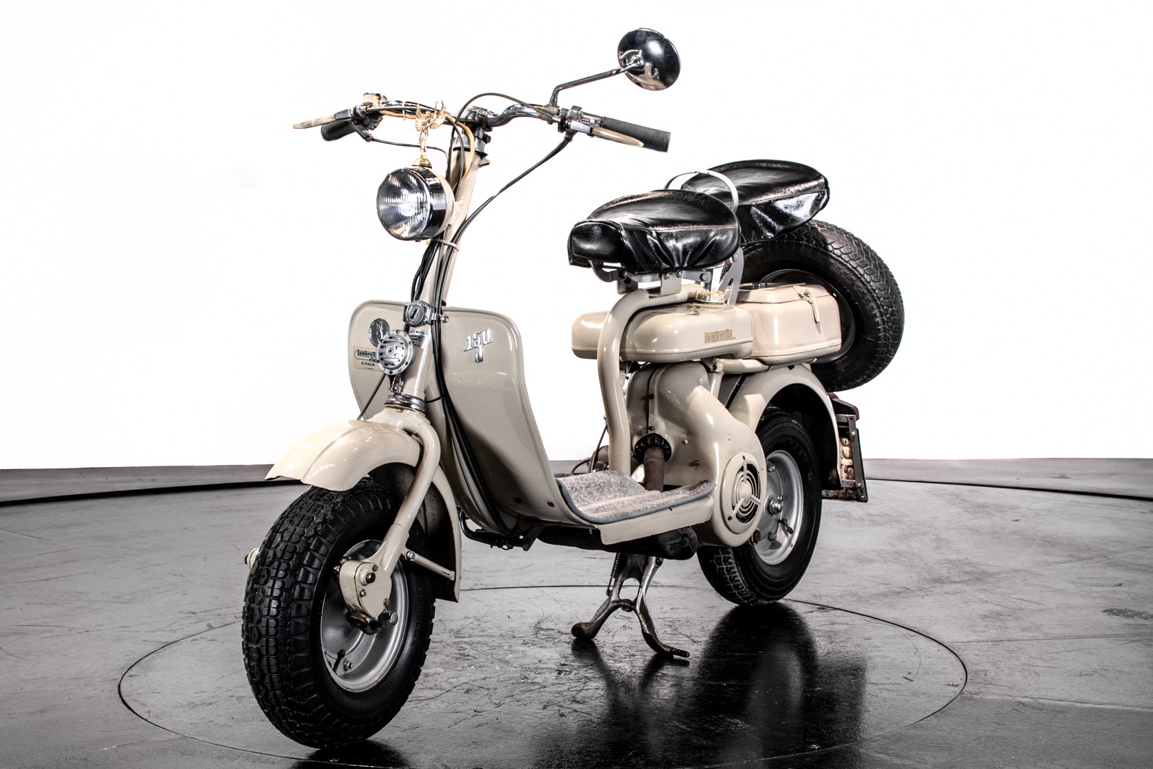 1955 Innocenti Lambretta 150 D 4