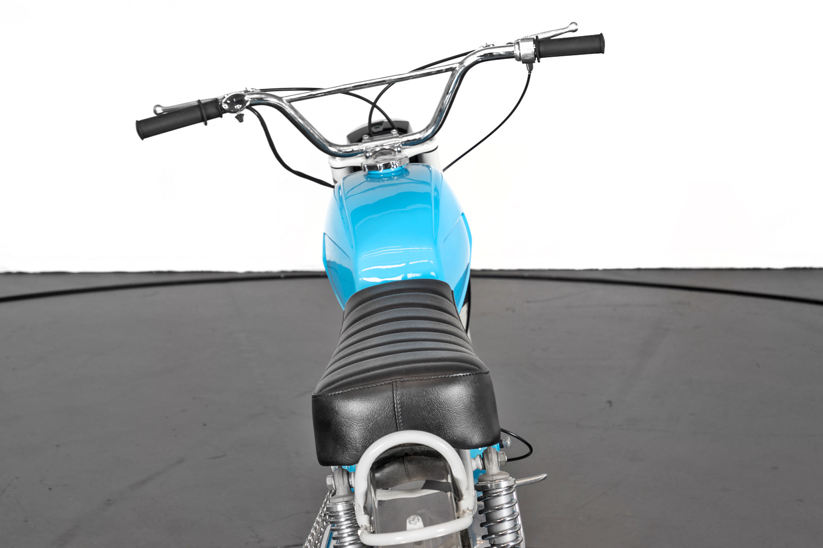 1968 ITOM ASTOR CROSS 9