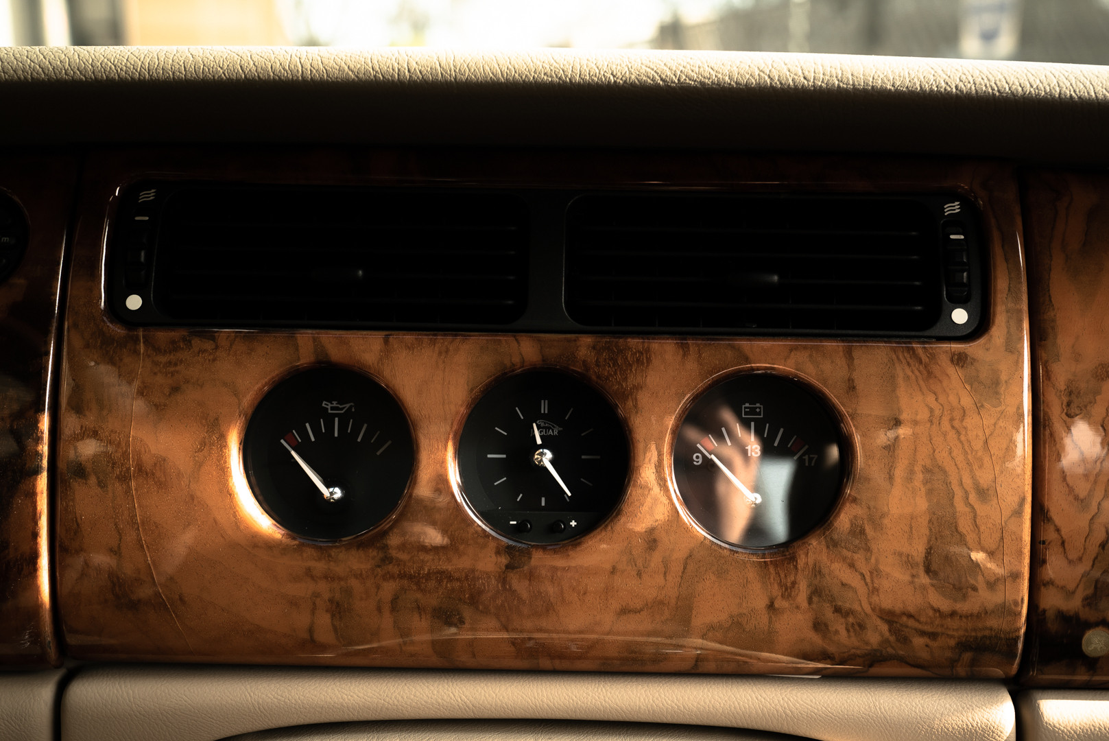 2002 Jaguar 4.2 XKR Coupé 25