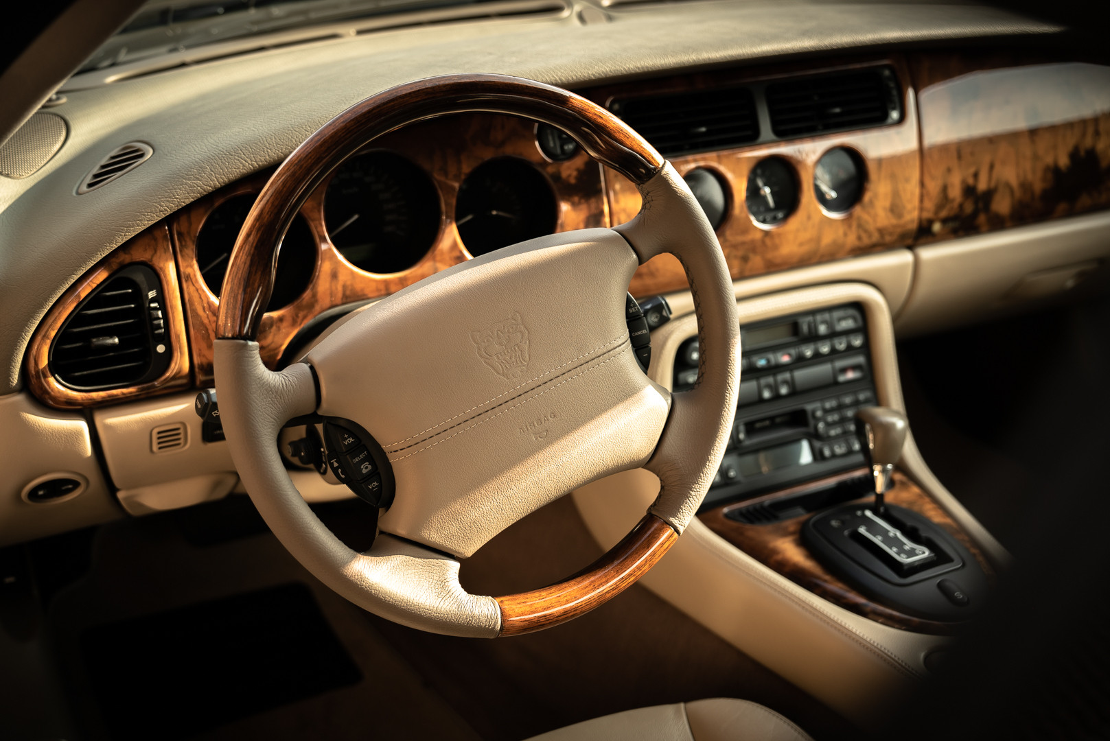 2002 Jaguar 4.2 XKR Coupé 26