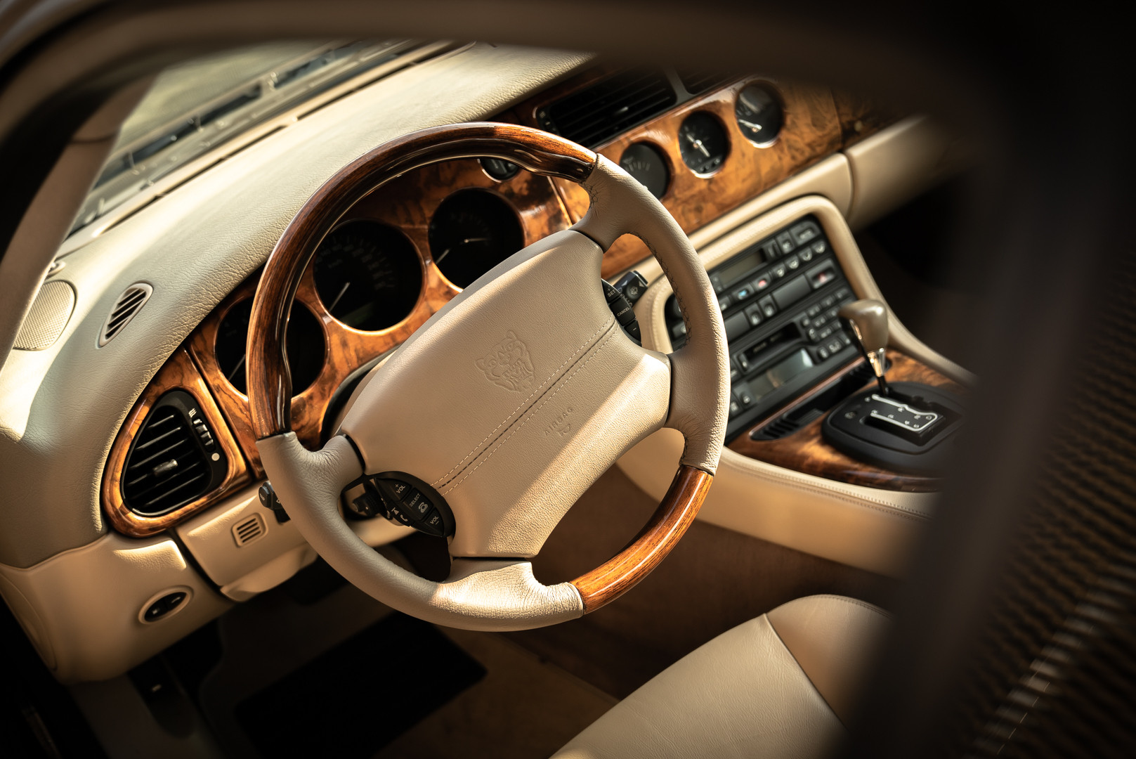 2002 Jaguar 4.2 XKR Coupé 28