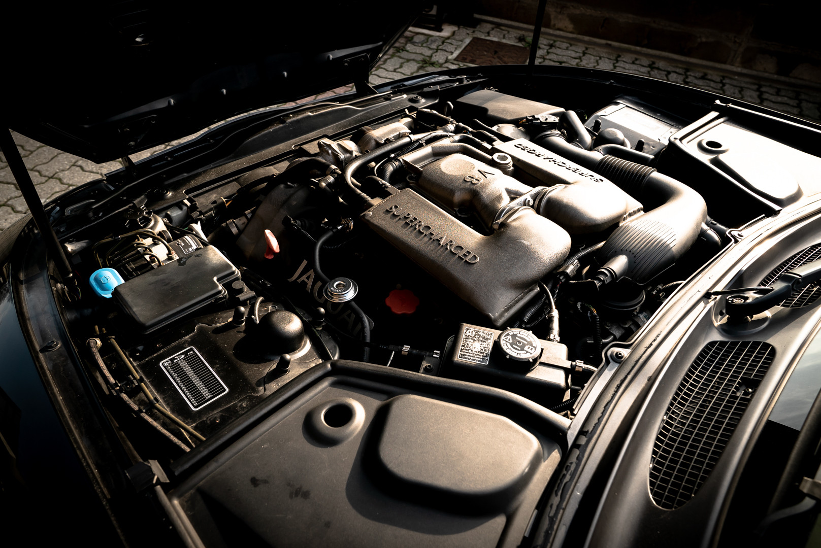 2002 Jaguar 4.2 XKR Coupé 50