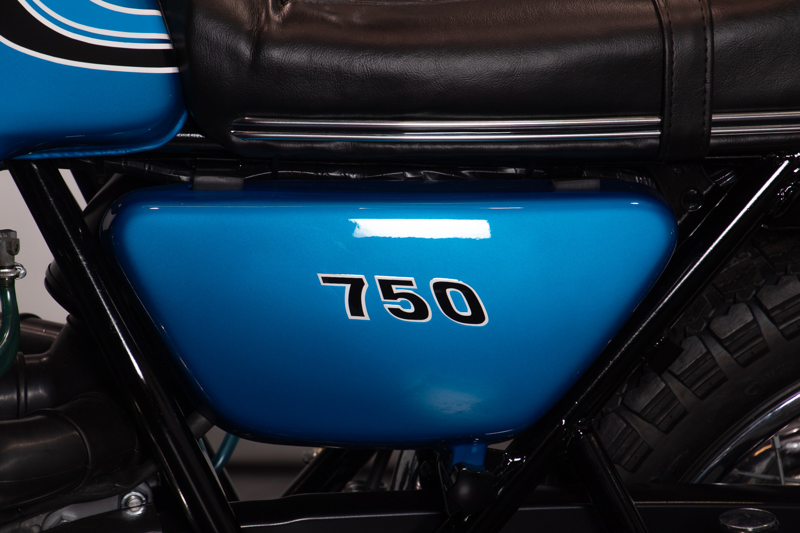 1972 Kawasaki H2 750 8