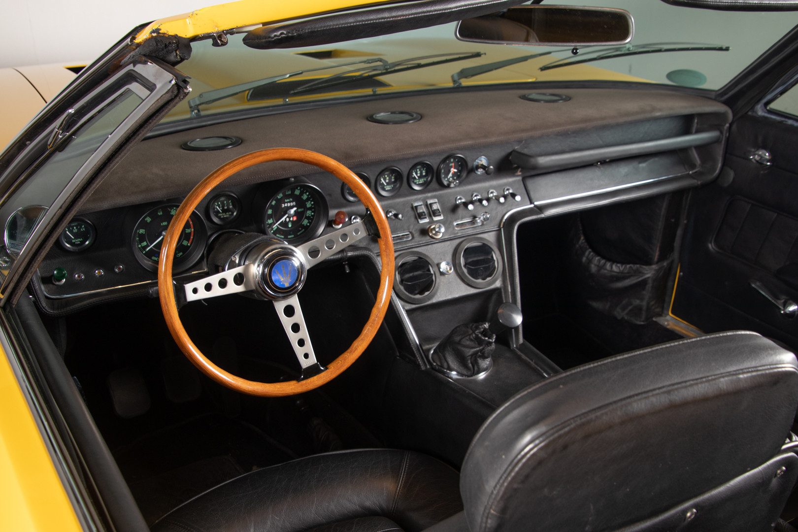 Maserati Ghibli Spider 12