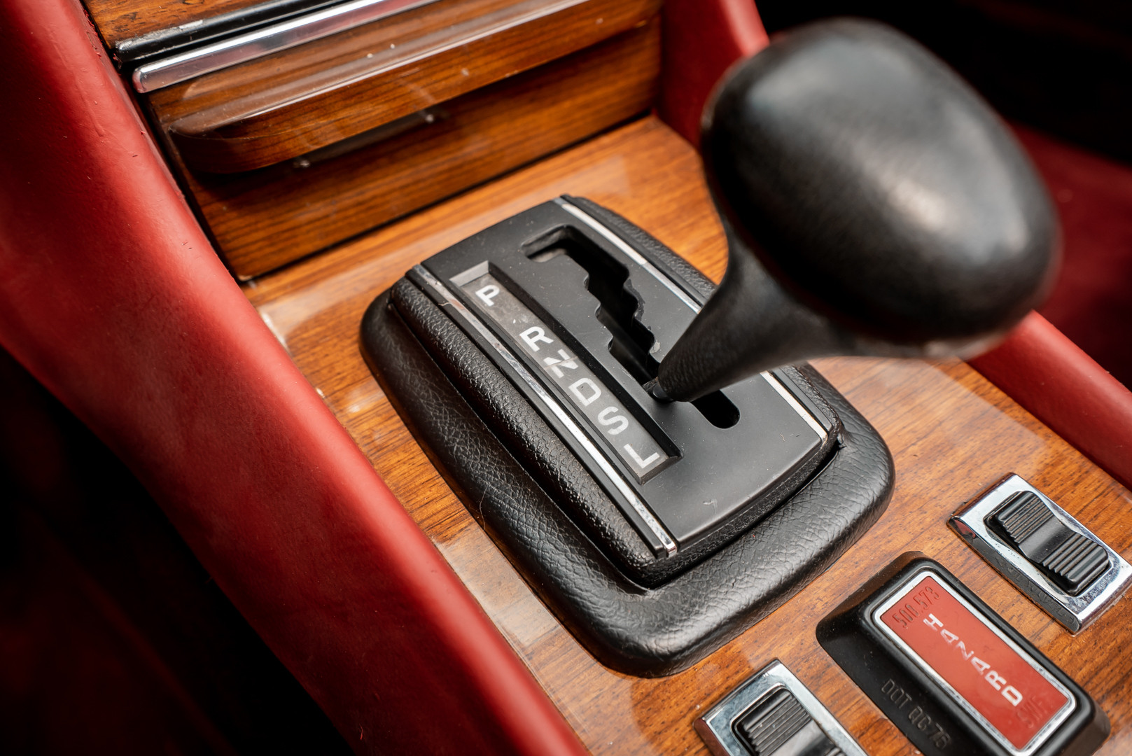 1977 Mercedes-Benz SL 450 24