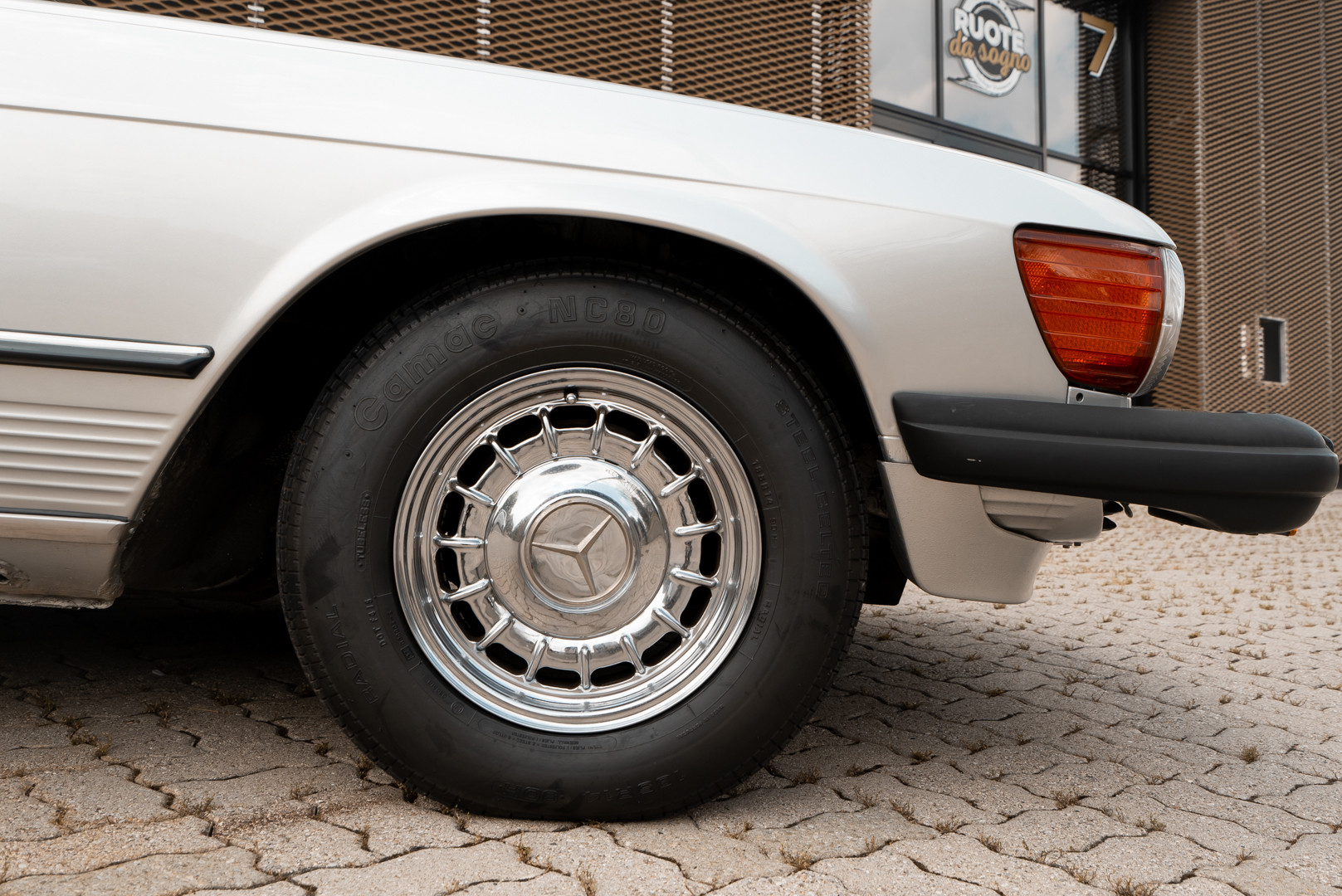 1977 Mercedes-Benz SL 450 10