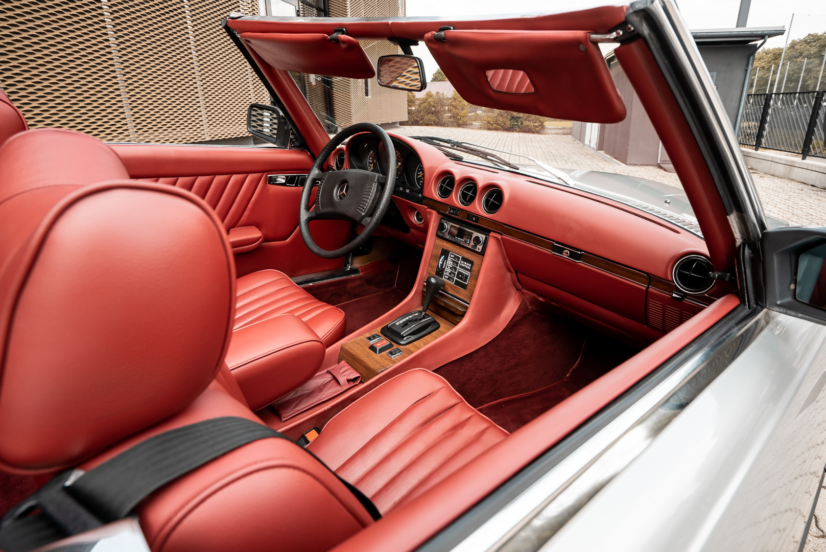 1977 Mercedes-Benz SL 450 28
