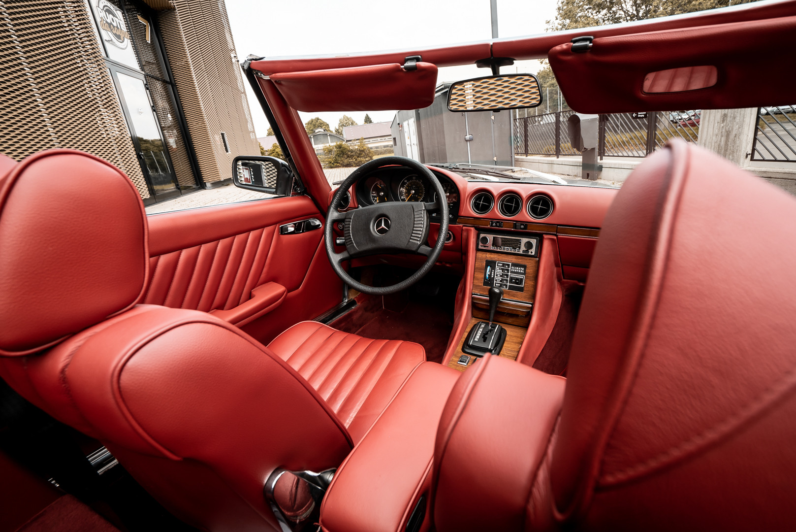 1977 Mercedes-Benz SL 450 29