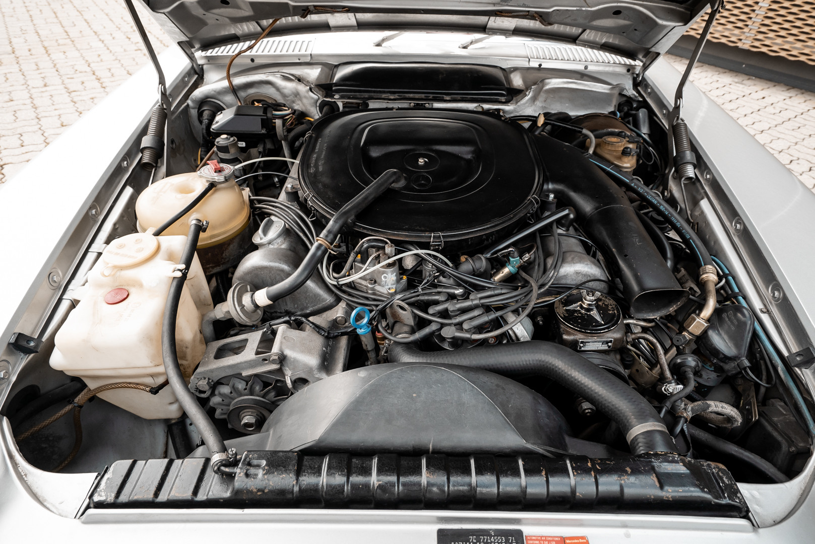 1977 Mercedes-Benz SL 450 36
