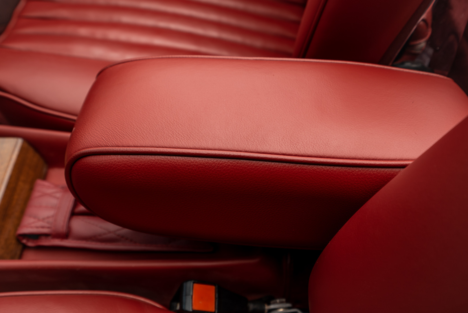 1977 Mercedes-Benz SL 450 30