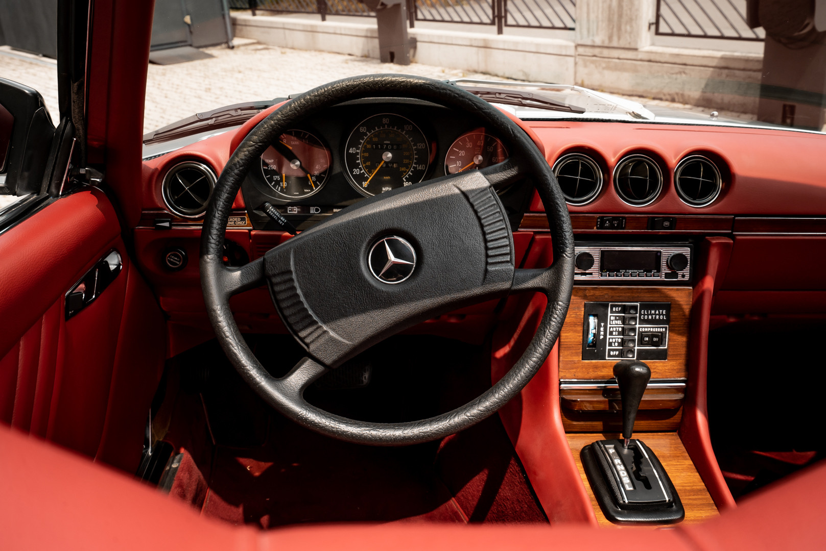 1977 Mercedes-Benz SL 450 12
