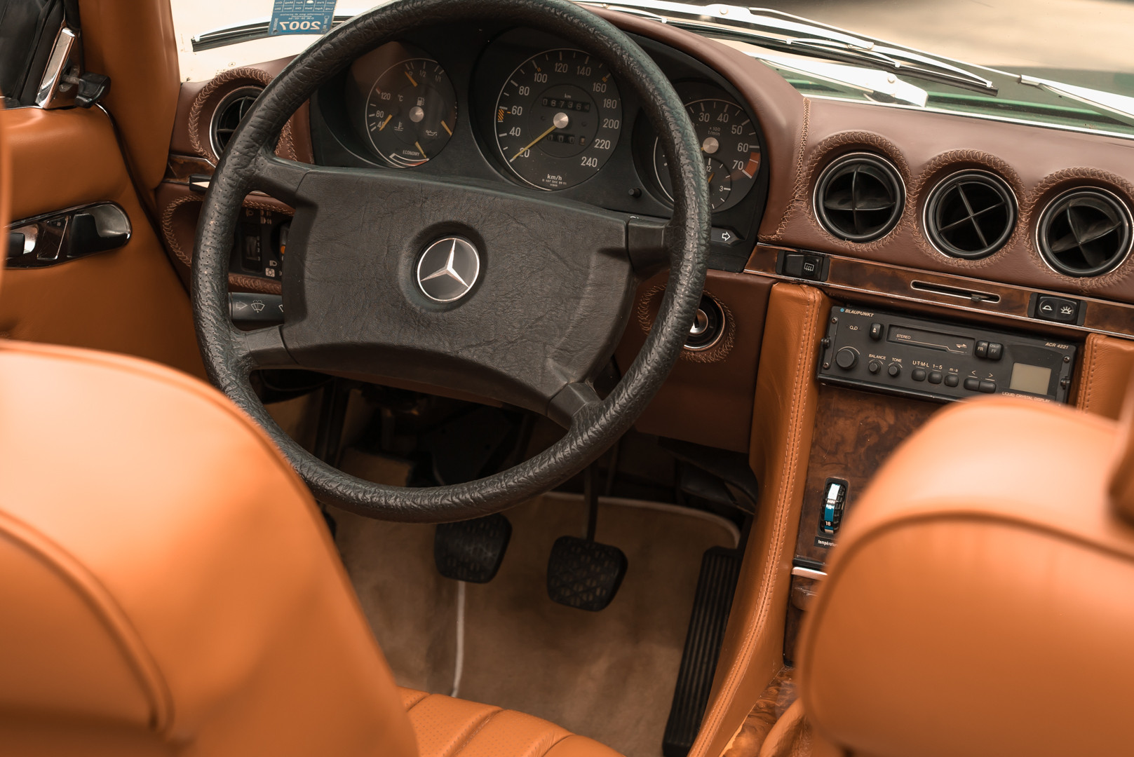 1986 Mercedes-Benz SL 300 19