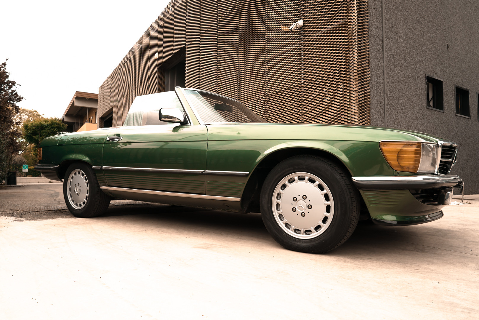1986 Mercedes-Benz SL 300 10