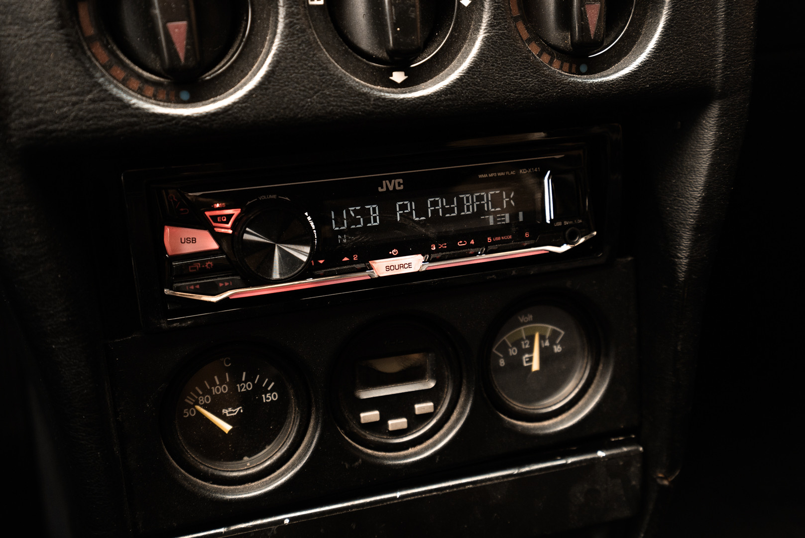 1985 Mercedes-Benz 190E 2.3-16 19