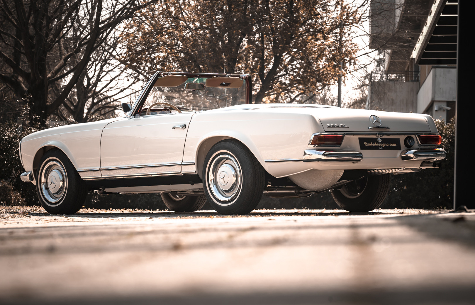 1966 Mercedes-Benz SL 230 Pagoda 4