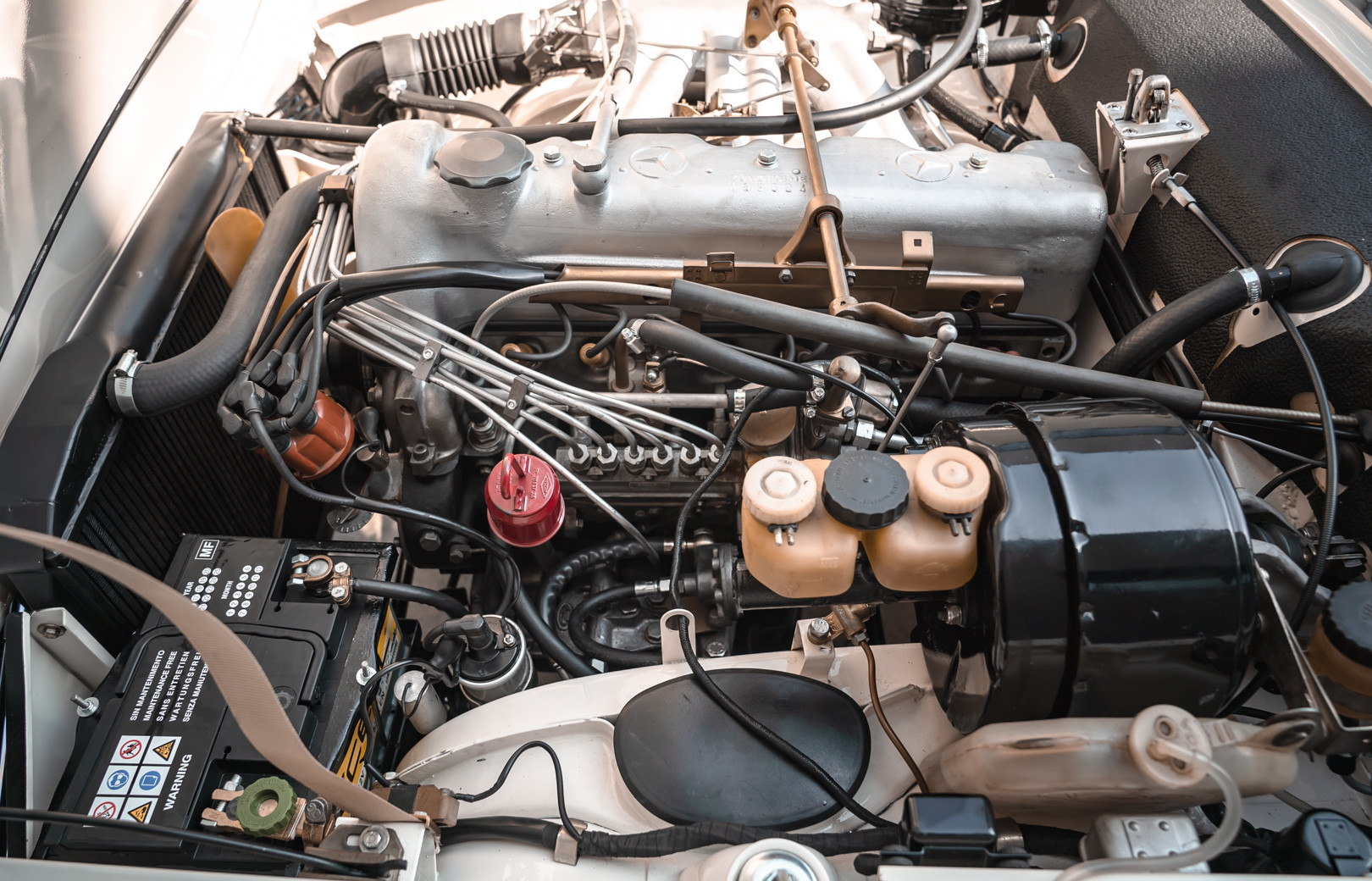 1966 Mercedes-Benz SL 230 Pagoda 34