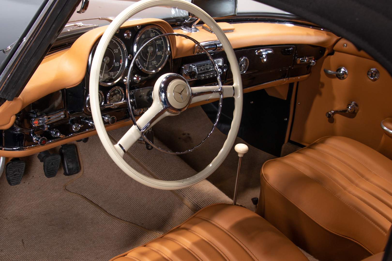 1961 Mercedes-Benz 190 SL 13