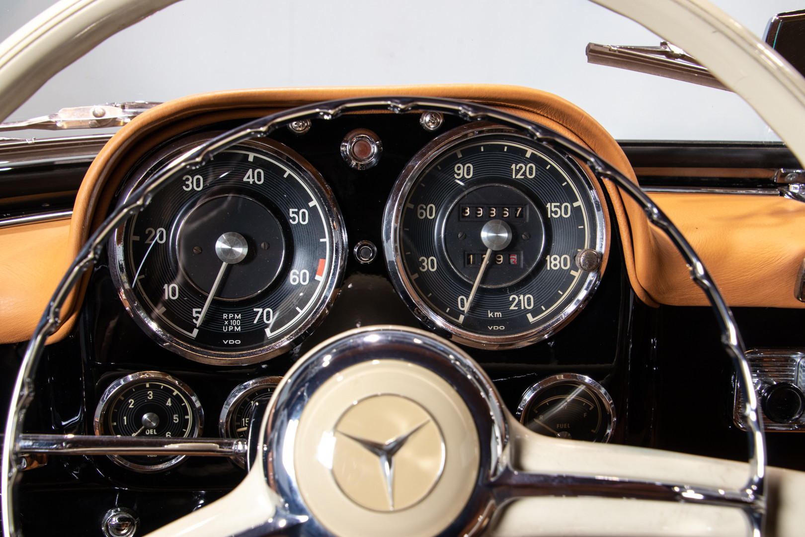 1961 Mercedes-Benz 190 SL 15