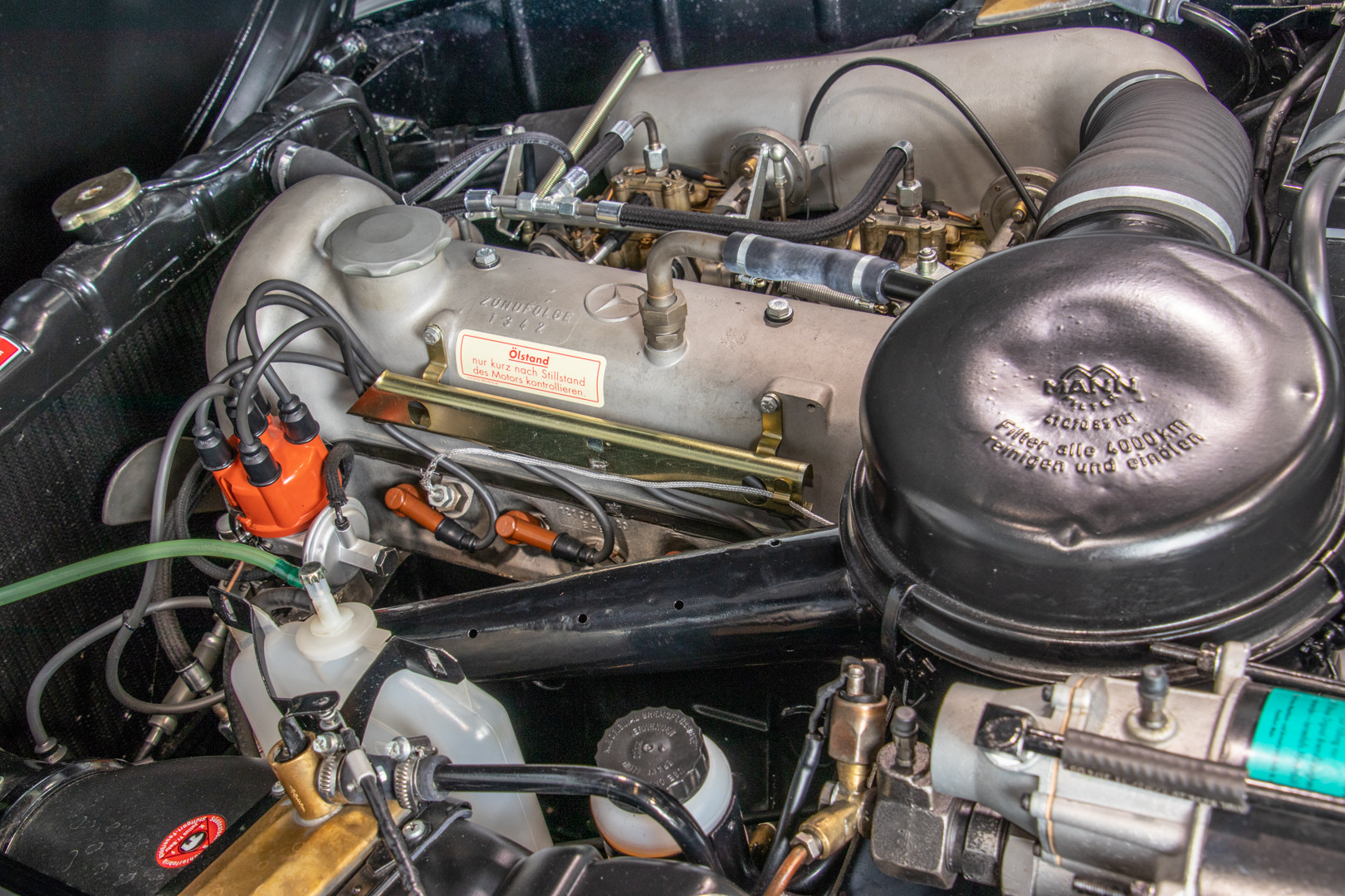 1961 Mercedes-Benz 190 SL 24