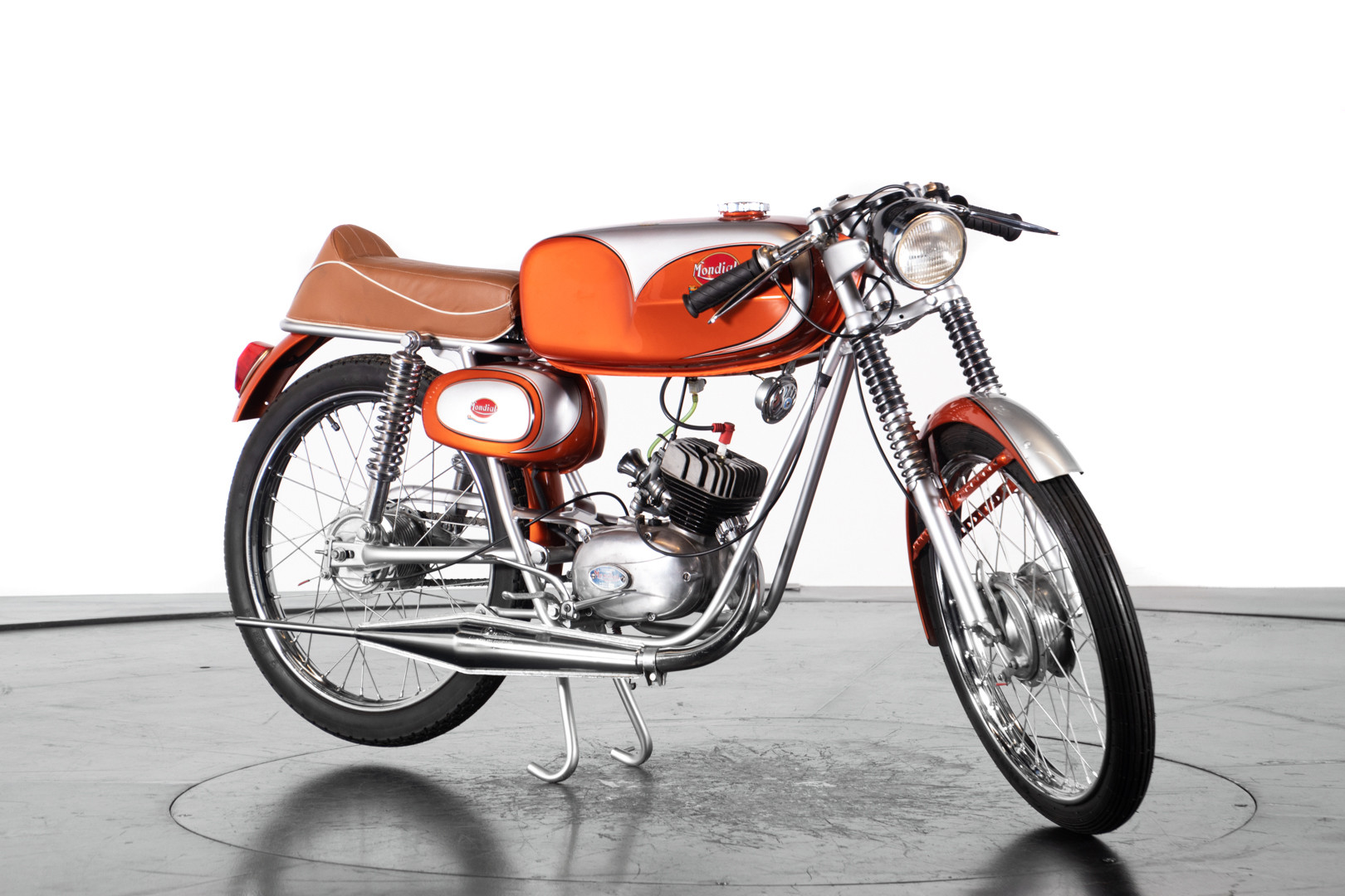 1982 MONDIAL RECORD 6