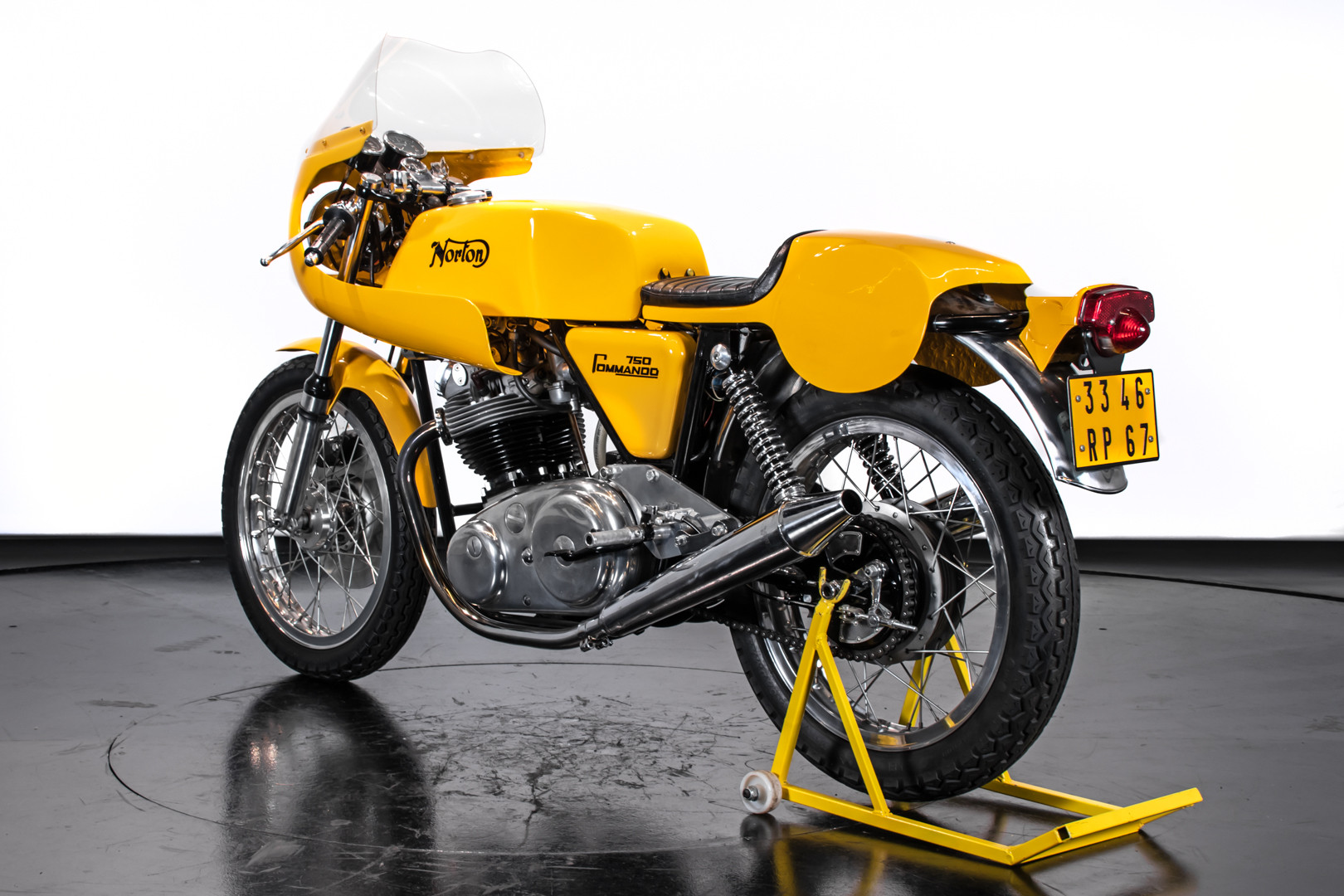 1971 Norton Commando 750 PR 3