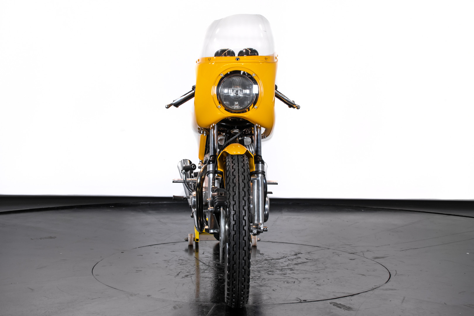 1971 Norton Commando 750 PR 4