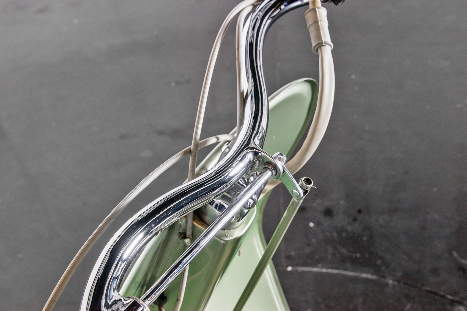 1949 Piaggio Vespa Bacchetta 12