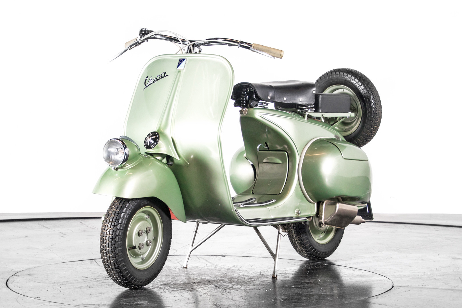 1949 Piaggio Vespa Bacchetta 5