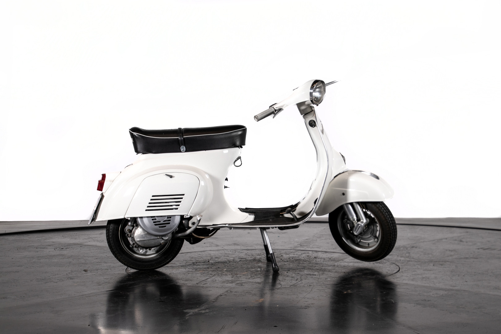 1972 Piaggio Vespa 125 Primavera 5