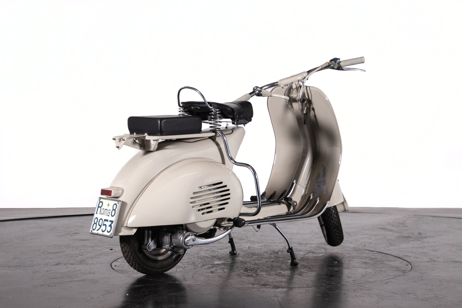 1953 Piaggio Vespa 125 VM1T 5