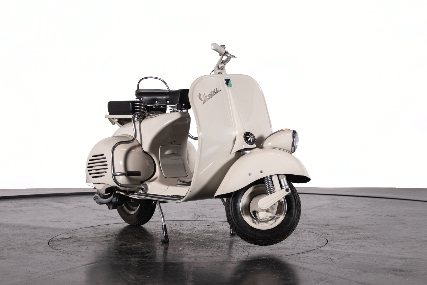 1953 Piaggio Vespa 125 VM1T 7